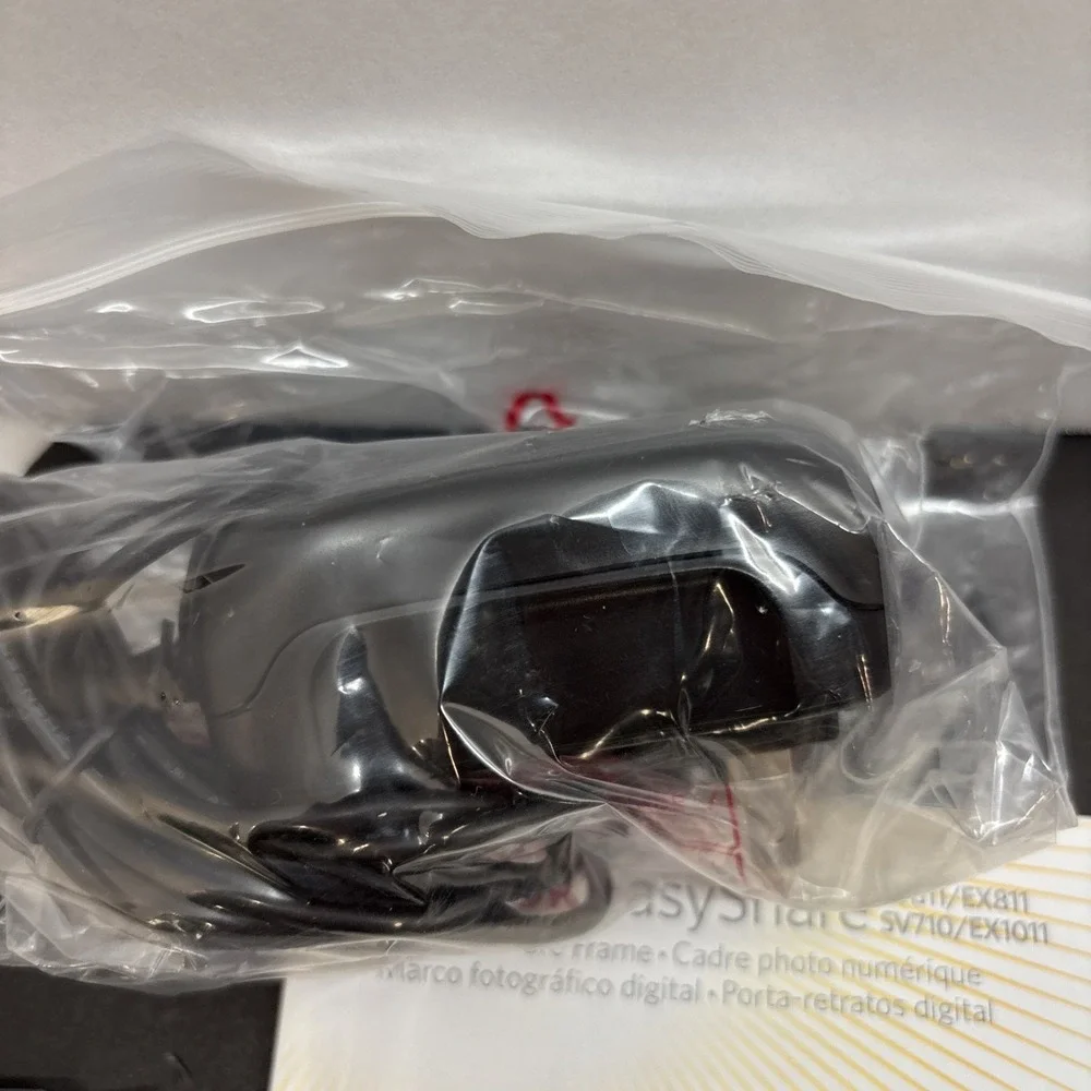 Kodak Easy Share SV710 Digital Picture 7in Frame With Remote Control (Open Box)